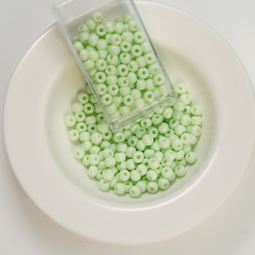 GB Seed beads, Mint,ca. 3.6mm, 6/0, ca. 10G, 1 æske