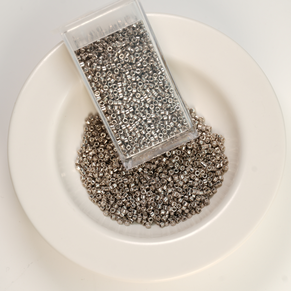 Miyuki Delica Beads,DB433,ca. 1.6 mm, 11/0, ca. 4G, 1 æske