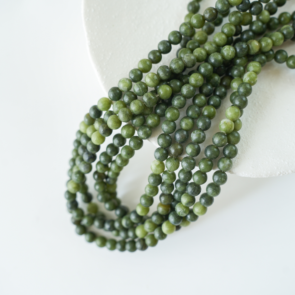 Syd-jade,6mm rund,hel streng 38cm