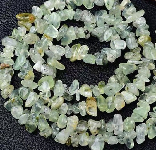 Bjergkrystal, chips，ca. 5-8 x 5-8 mm, 1 streng