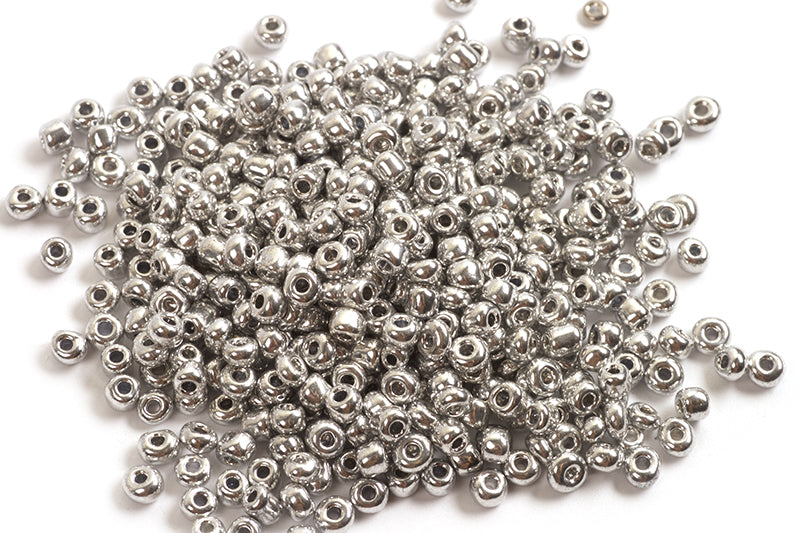 Seed beads, 8/0, ca. 3x2,3 mm, sølvfarvede, ca. 15 gram