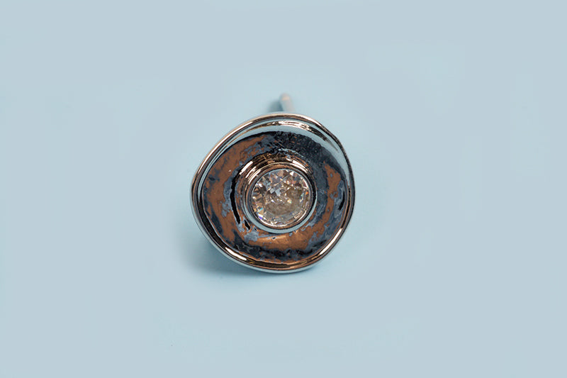 Ørestikker, m/zirkonia og øje, hamret, ca. 11 mm, platiniumfarvet, 2 stk.