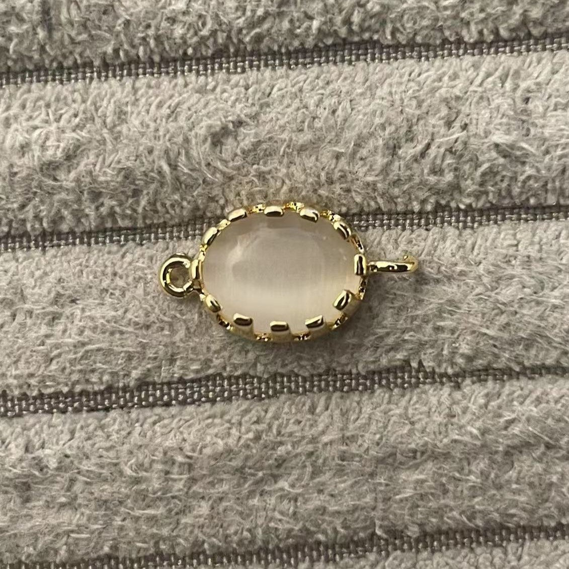 Vedhæng, m. hvid månesten ca. 9.5x16.3 mm, FG, 1 stk.