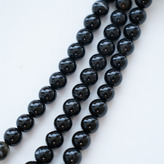 Sort Agat，10mm rund,Hel Streng 37cm