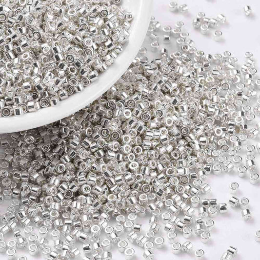 Seed beads, metallic sølv, 2x1,5 mm, 10g.