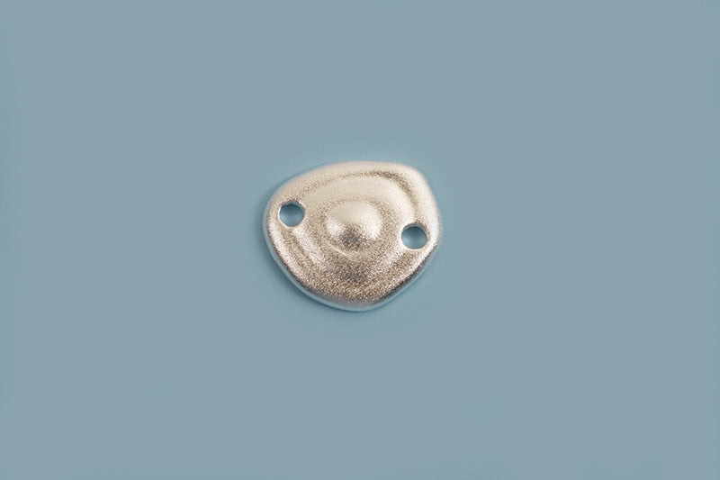 Mønt m/mønster og 2 huller, link, 8,5x9,5 mm, 925s, 1 stk.