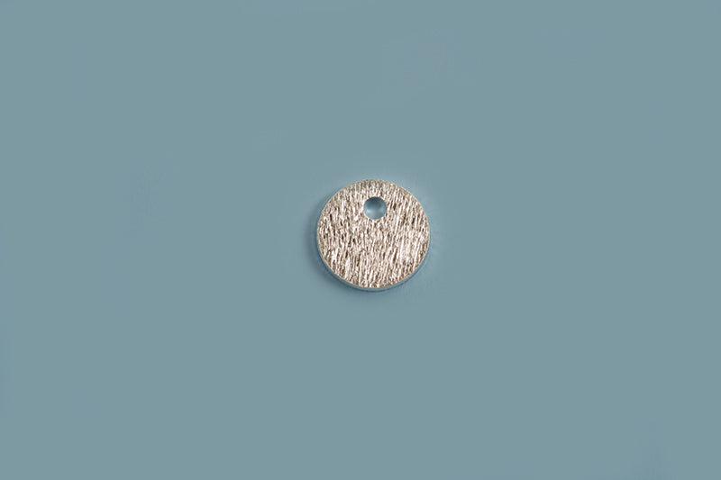 Mønt m/1 hul, børstet, 6 mm, 925s, 2 stk.