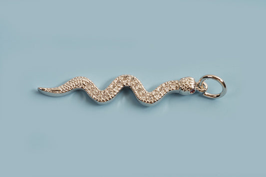 Vedhæng, slange m/zirkonia, ca. 29x6x2 mm, platiniumfarvet, 1 stk.