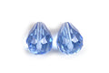 Glasperle, dråbe, facet, 10x12 mm, lyseblå, 2 stk.