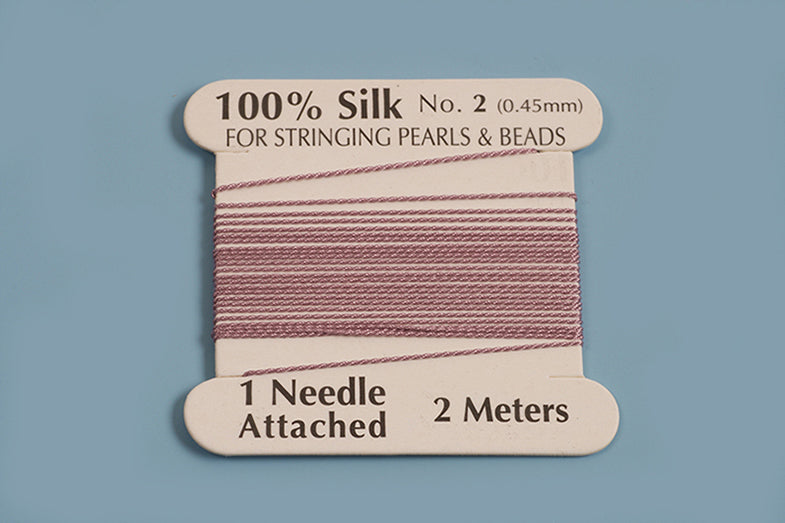 Silke perlesnor m/nål, 0,45 mm, lavendel, ca. 2 meter