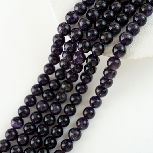 Mørk lilla amethyst，10mm rund，hel streng 38cm