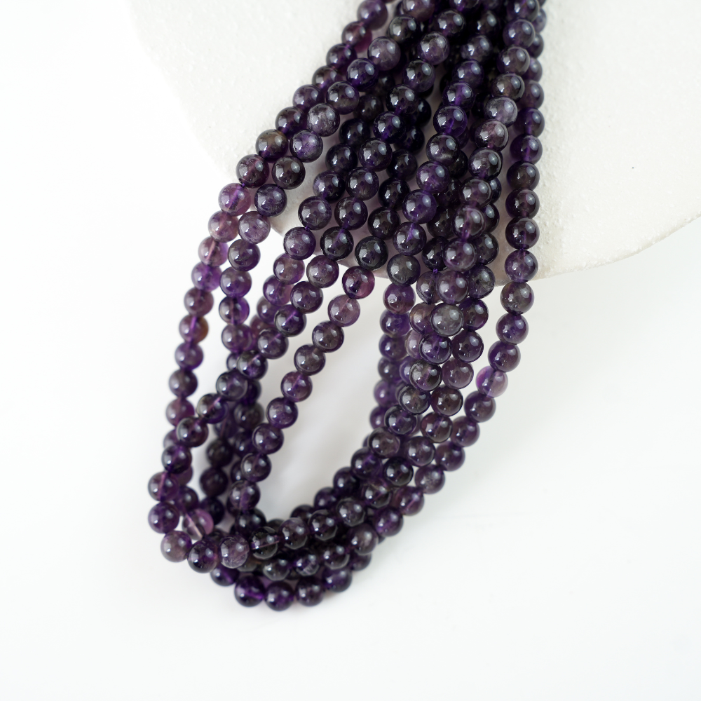 Mørk lilla amethyst，6mm rund，hel streng 38cm