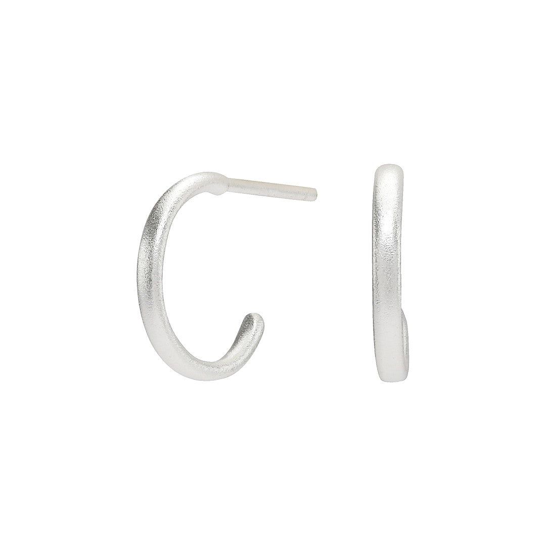 Small Ear Hoops Silver sterlingsølv 925s. Creolerne måler 14 mm i diameter.  et par.