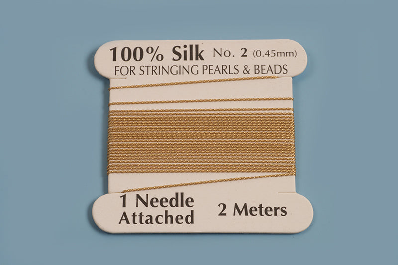 Silke perlesnor m/nål, 0,45 mm, gylden, ca. 2 meter