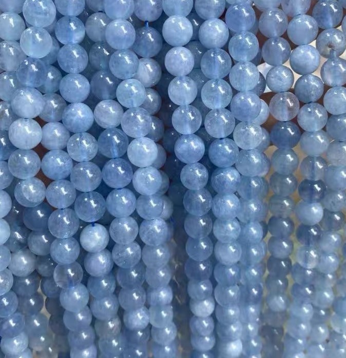Aquamarin, rund , 4 mm, 1 streng