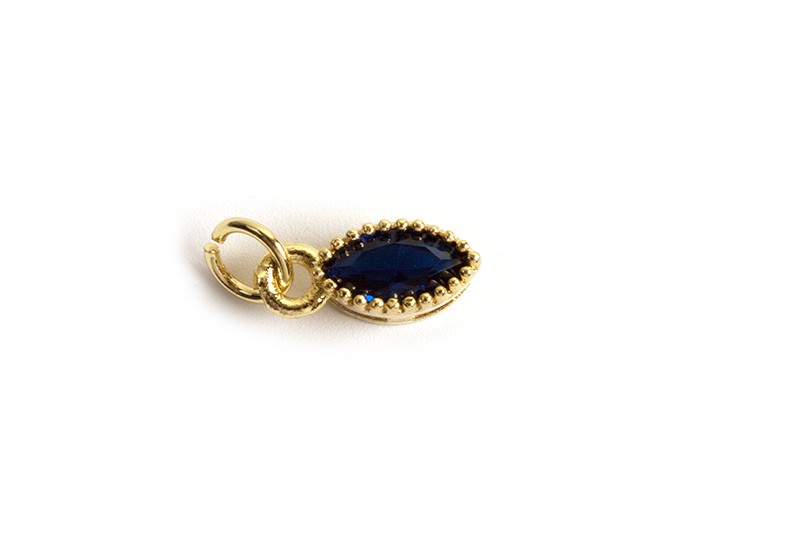 Vedhæng, glas, ca. 9x4x3,5 mm, forgyldt med 18K guld, blå, 1 stk.