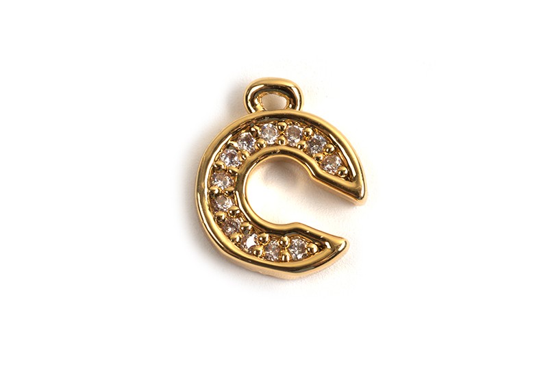Bogstav m/zirkonia, C, 10x8 mm, forgyldt med 18K guld, 1 stk.