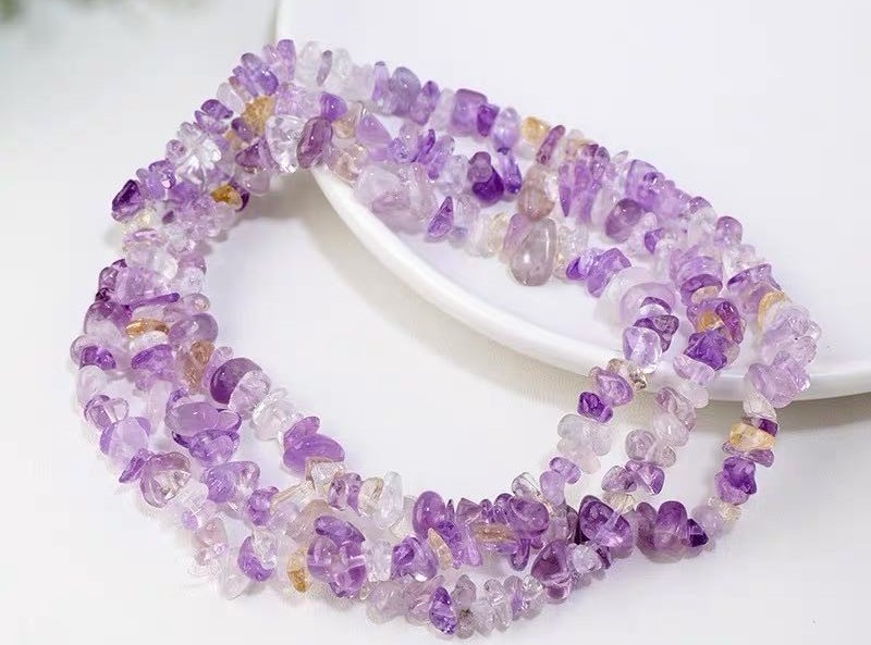Amethyst, chips, ca. 7-10x7-10 mm, 1 streng