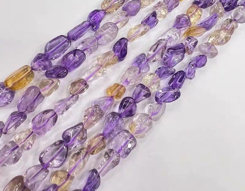 Amethyst, chips, ca. 5-9x5-9 mm, 1 streng