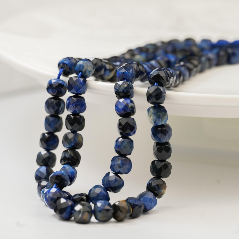 Blue Tiger Eye,8mm Terning, Hel Streng