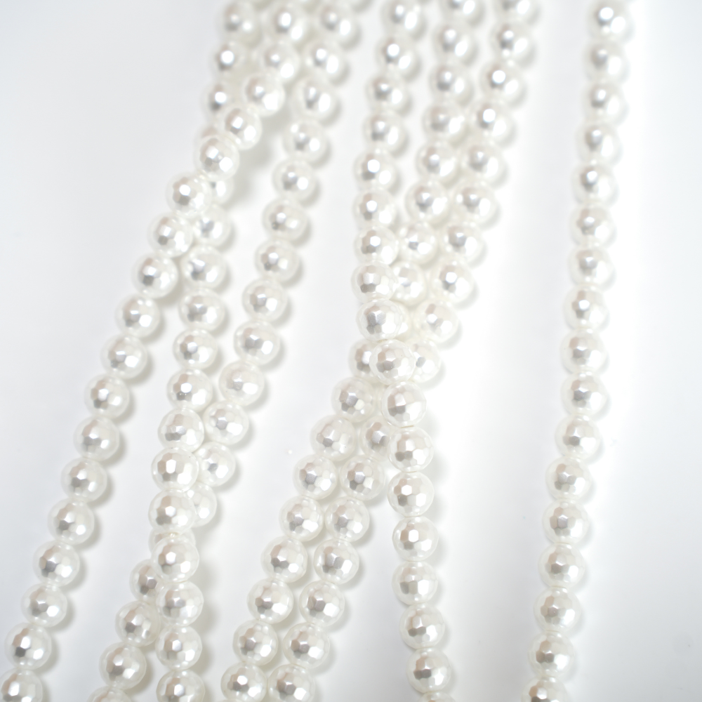 Crystal pearl,7.5mm diamantslebet rund/40cm, Hel Streng - Cream