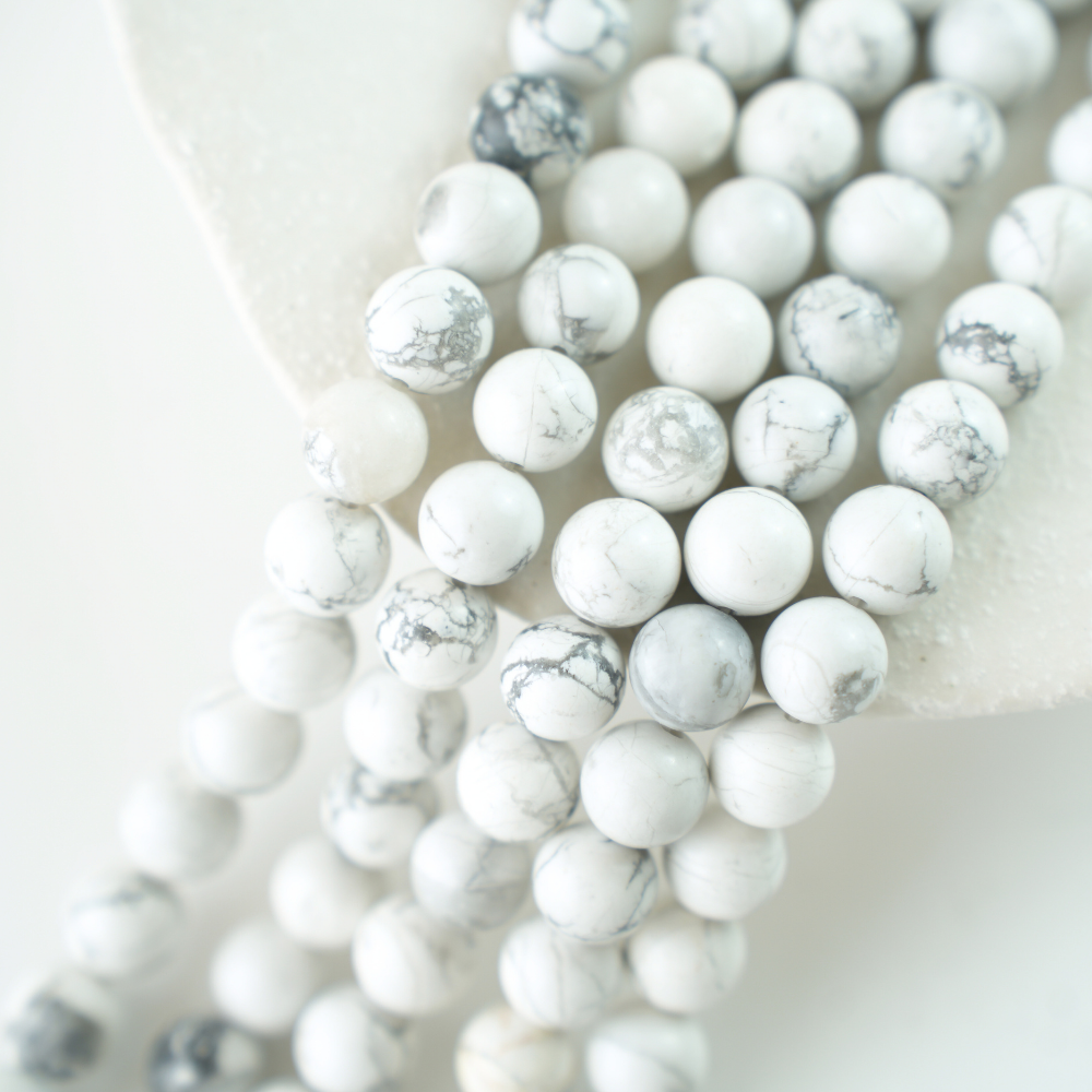 Hvid Turkis，10mm rund，hel streng 38cm