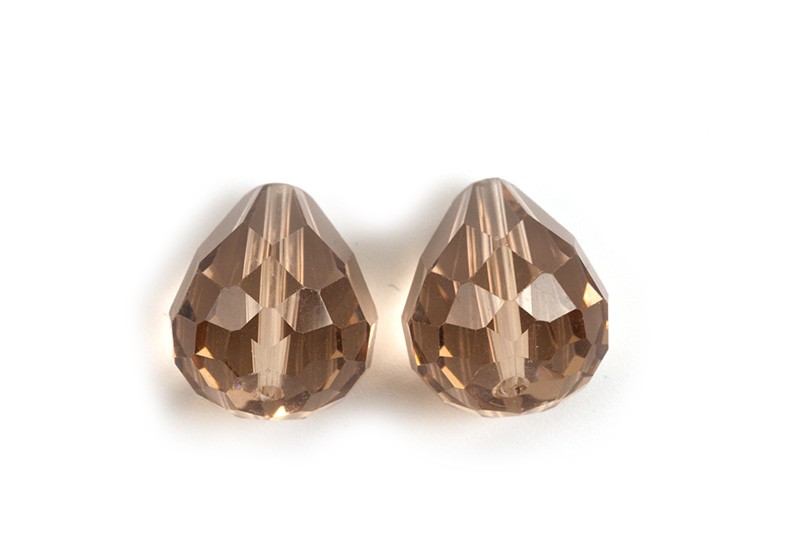 Glasperle, dråbe, facet, 10x12 mm, røgfarvet, 2 stk.