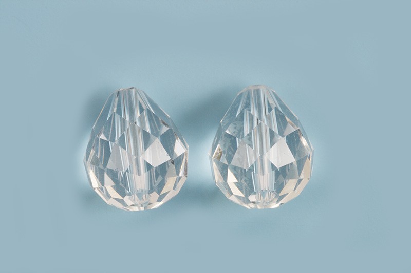 Glasperle, dråbe, facet, 10x12 mm, klar, 2 stk.