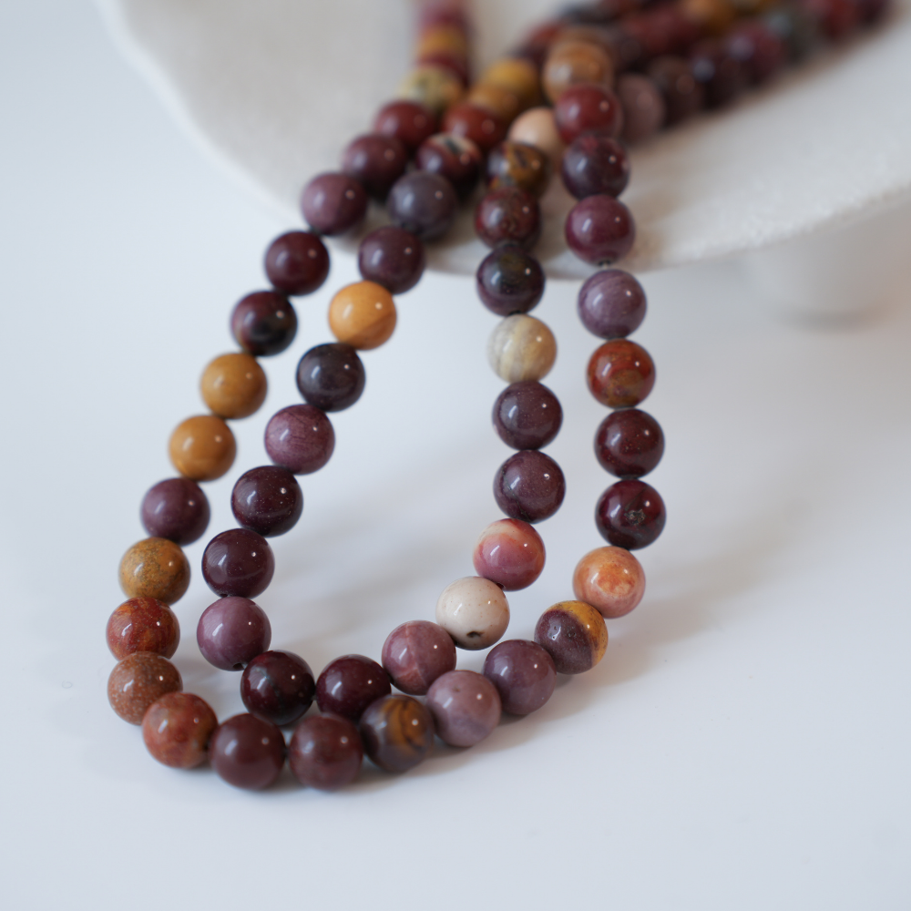 Kaos Agat，8.7mm rund，hel streng 37cm