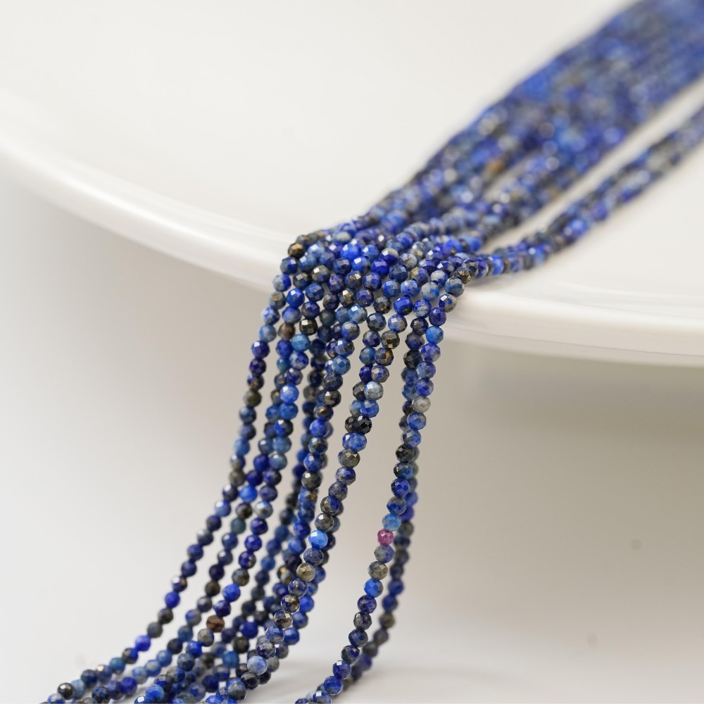 Lapis Lazuli‌ ，2mm Facetterede Terning, Hel Streng