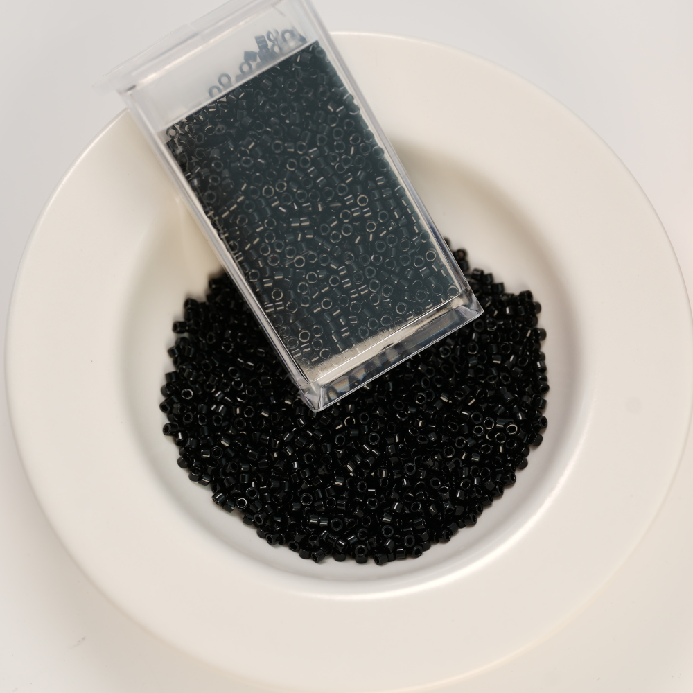 Miyuki Delica Beads, DB10，ca. 1.6 mm, 11/0, ca. 4G, 1 æske