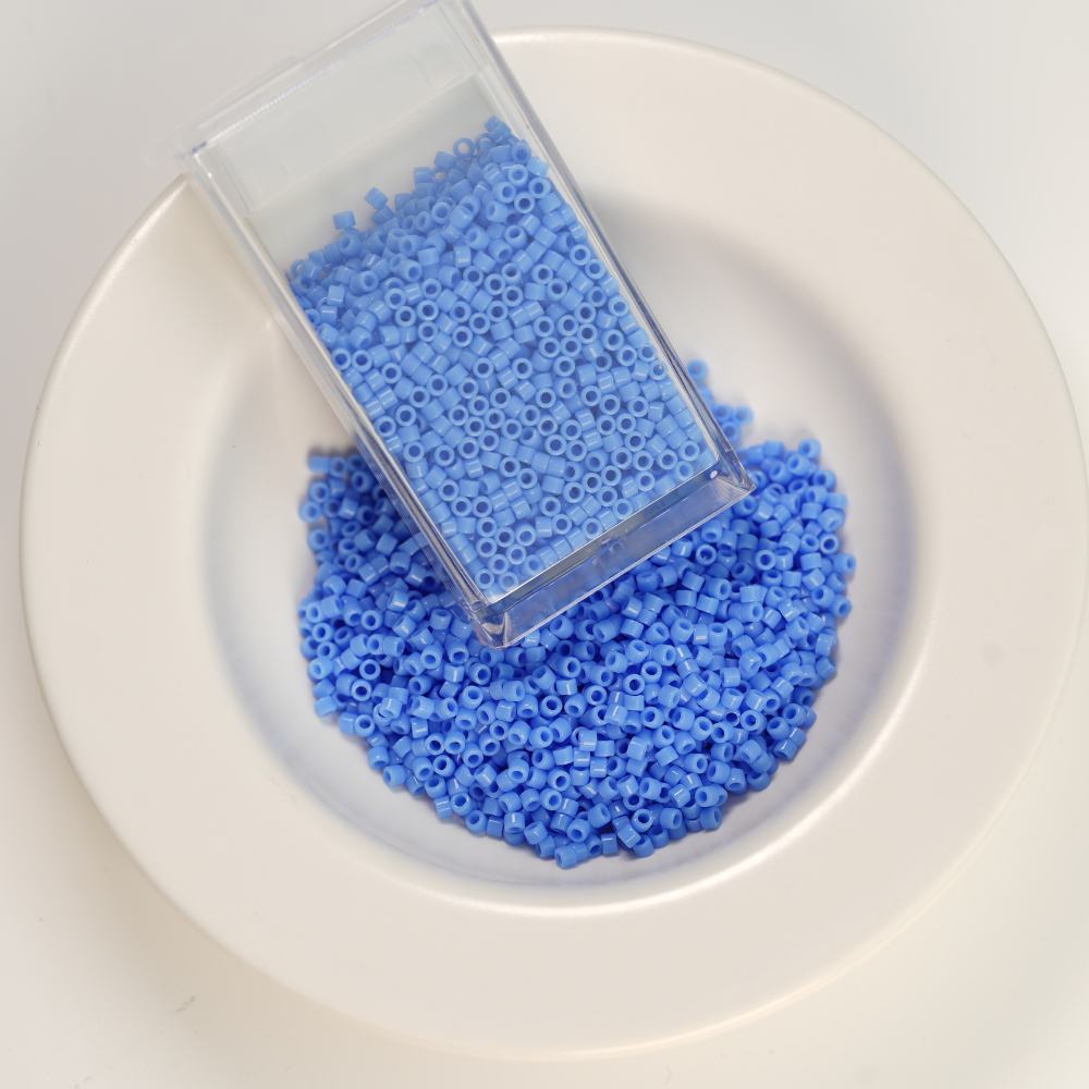 Miyuki Delica Beads, DB730，ca. 1.6 mm, 11/0, ca. 4G, 1 æske