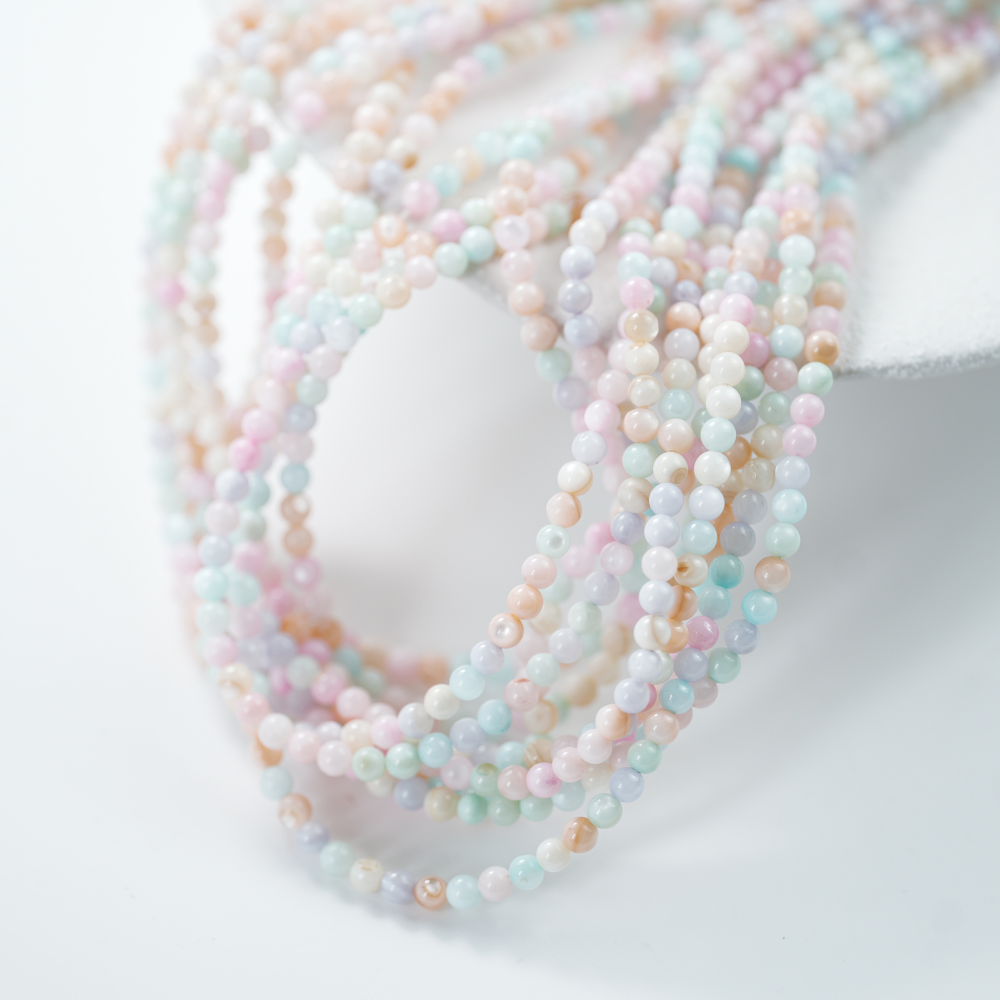 Naturlige skal perler,4mm rund, hel streng 38cm - Macaroner 