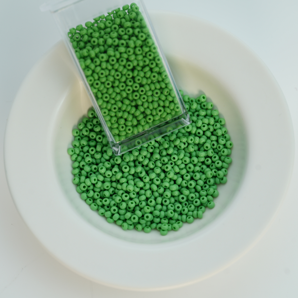 Preciosa Seed beads, 53210 Grøn，ca. 2 mm, 10/0, ca. 10G, 1 æske