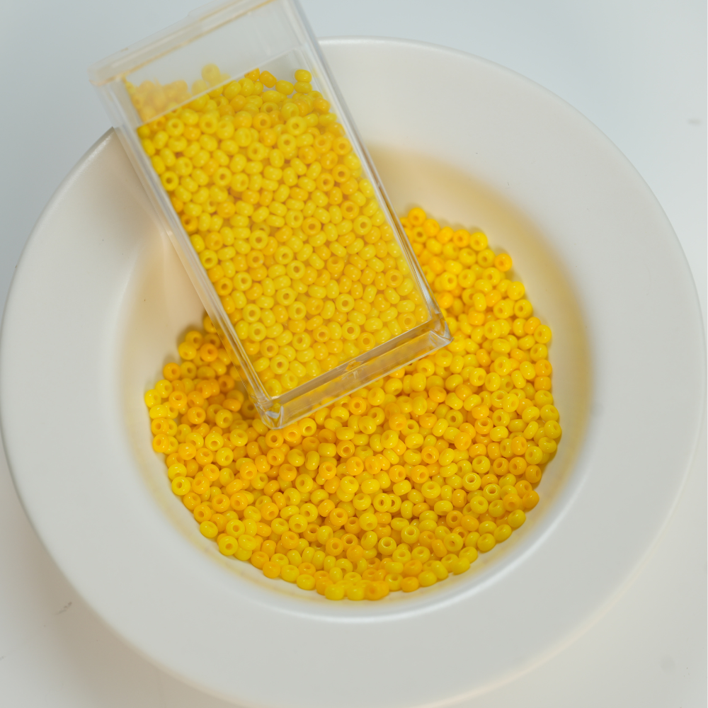 Preciosa Seed beads, 83130 Citrongul ，ca. 2 mm, 10/0, ca. 10G, 1 æske