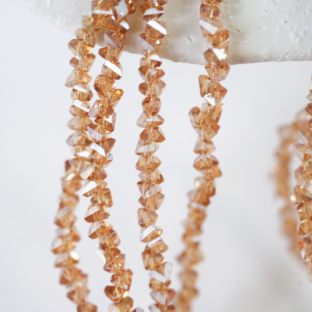 Zirkon,Trekantet rombe，3mm/25cm，Hel Streng - Old Gold