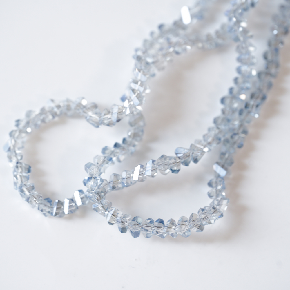 Zirkon,Trekantet rombe，4mm/32cm，Hel Streng - Gråblå