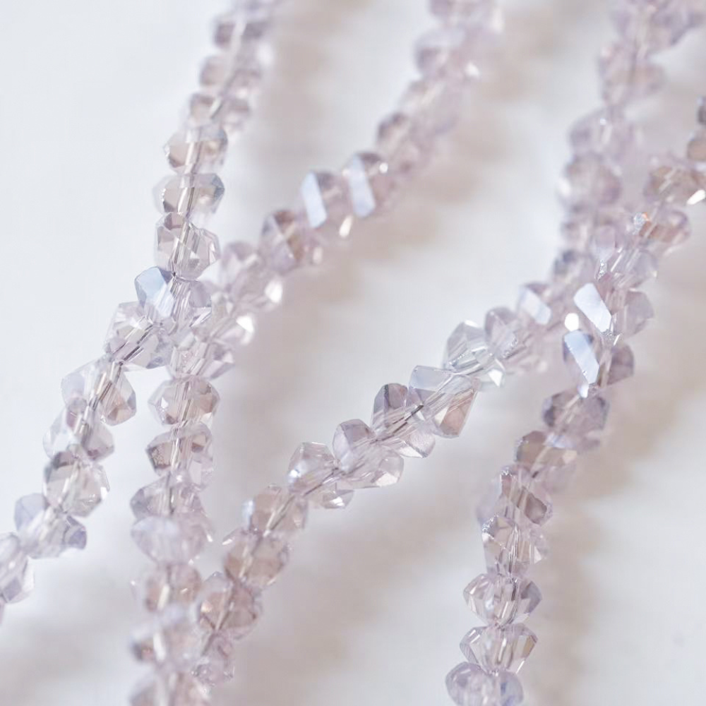 Zirkon,Trekantet rombe，4mm/32cm，Hel Streng - Lyserød