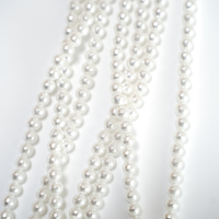 Crystal pearl,7.5mm diamantslebet rund/40cm, Hel Streng - Cream