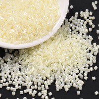 Seed beads, ca. 2x1,5 mm, creme farvet, ca. 5 gram