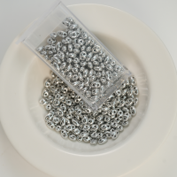 GB  Jordnød Beads,Metallisk Glans Silver，Dobbelt Række Huller‌，ca. 3*5mm, ca. 10G, 1 æske