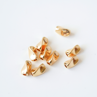 Mellemled polerede nuggets,FG,4*8mm,2 stk.‌