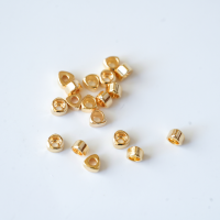 Mellemled, trekant 1.5*2.5mm, FG, 20 stk.‌