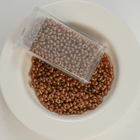 PRECIOSA Jordnød Beads,Metallisk Glans Brown，ca. 2*4mm, ca. 10G, 1 æske