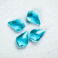 Zirkon,Iønnebladform,21.5*15mm，2 stk. - Dybhavesblå