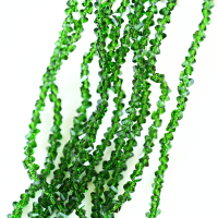 Zirkon,Trekantet rombe，2mm/26cm，Hel Streng - Grøn